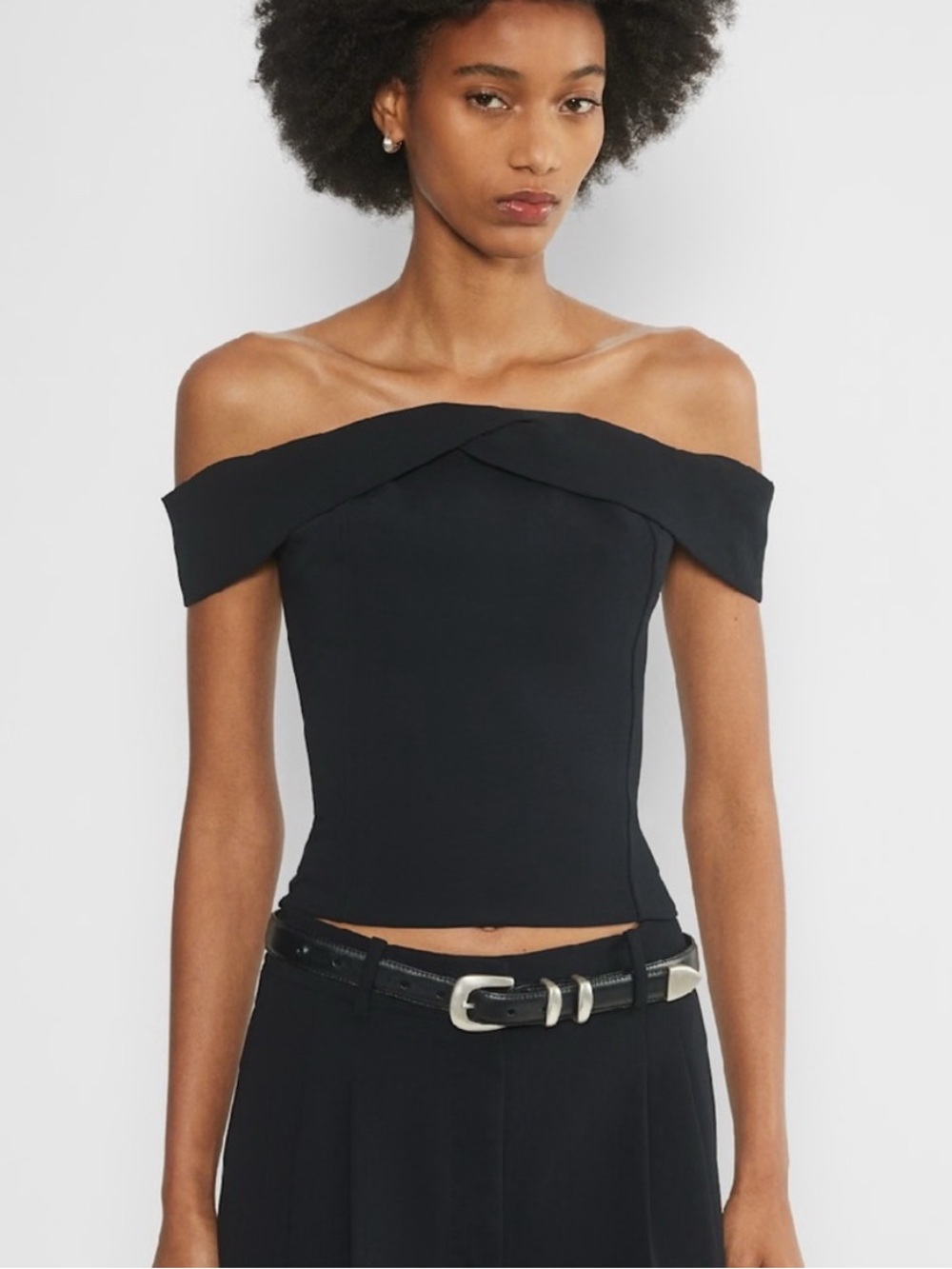 Aritzia Queens Off-Shoulder Top